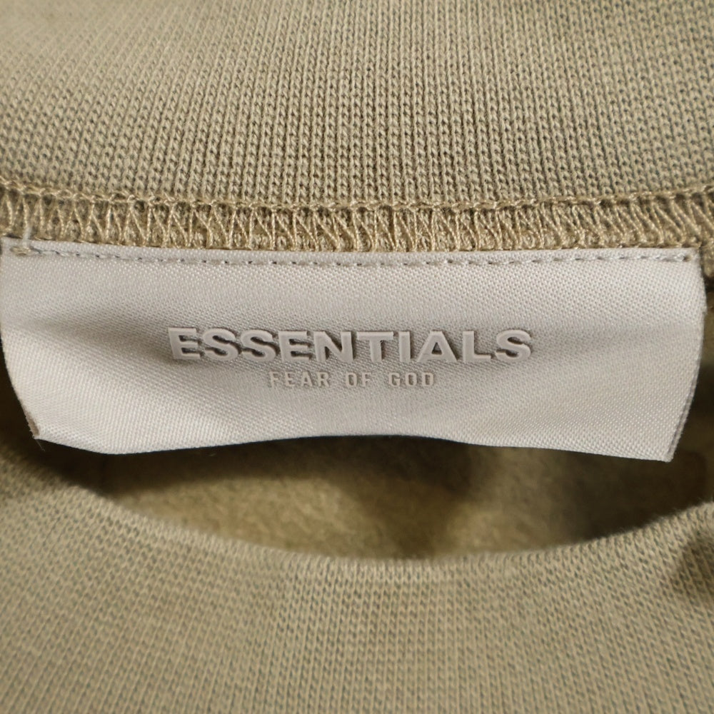 FEAR OF GOD ESSENTIALS(フィアオブゴッド エッセンシャルズ) SWEATSHIRT フェルトロゴ クルーネックスウェットトレーナー ベージュ