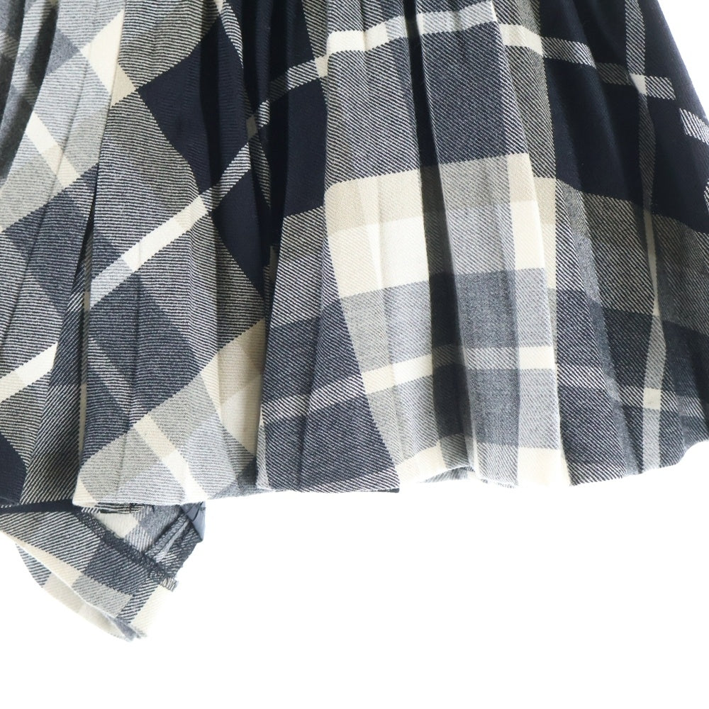 BURBERRY BLUE LABEL(バーバリーブルーレーベル) Skirt ロゴ刺繍 チェックミニスカート ブラック レディース E1S11-455-09