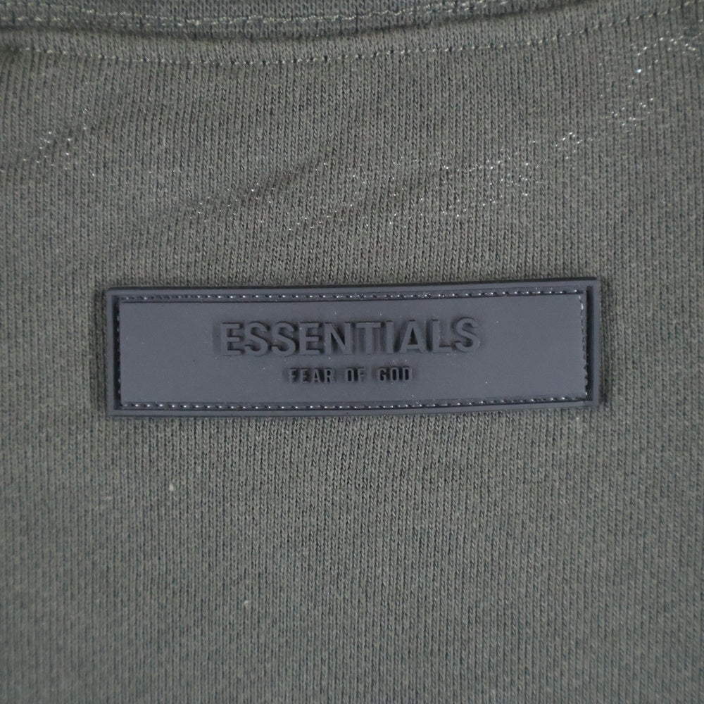 FEAR OF GOD ESSENTIALS(フィアオブゴッド エッセンシャルズ) SWEATSHRT ラバーロゴ クルーネックスウェットトレーナー ブラウン