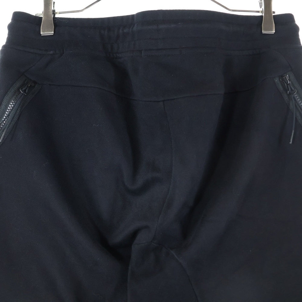 C.P. Company(シーピーカンパニー) 24SS Diagonal Raised Fleece Sweatpants サイドジップ スウェットパンツ ブラック 16CMSP084A-005086W