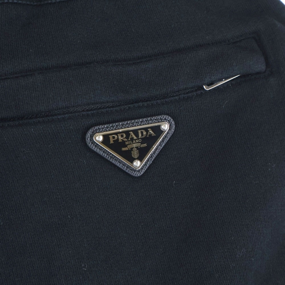 PRADA(プラダ) トライアングルロゴ シンボルプリント スウェットハーフパンツ ブラック UJP195 S221 1010