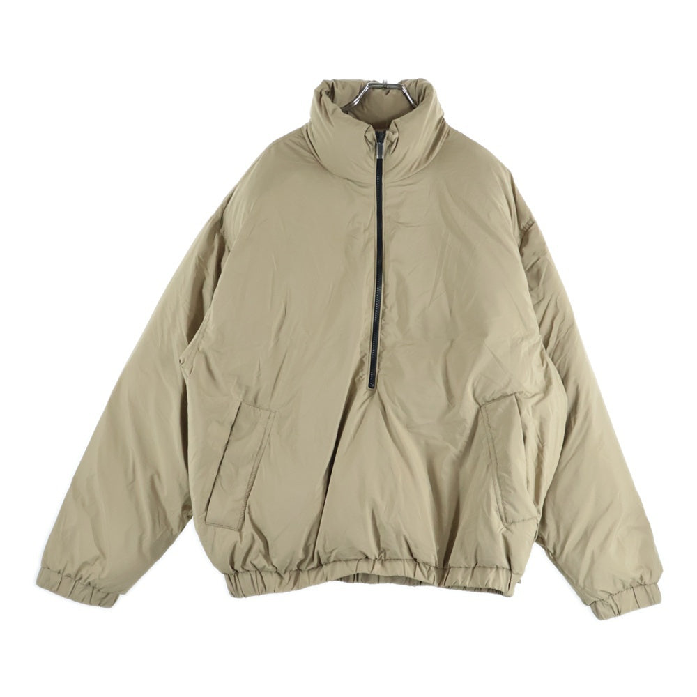 FEAR OF GOD ESSENTIALS(フィアオブゴッド エッセンシャルズ) HALF ZIP PUFFER JACKET ハーフジップ パッファージャケット ベージュ