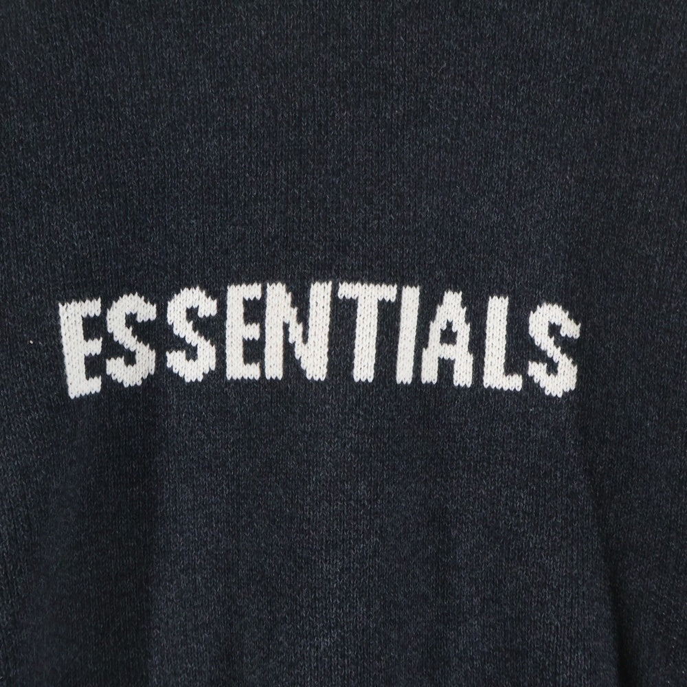FEAR OF GOD ESSENTIALS(フィアオブゴッド エッセンシャルズ) KNIT SWEATER ロゴプリント クルーネックニットセーター グレー