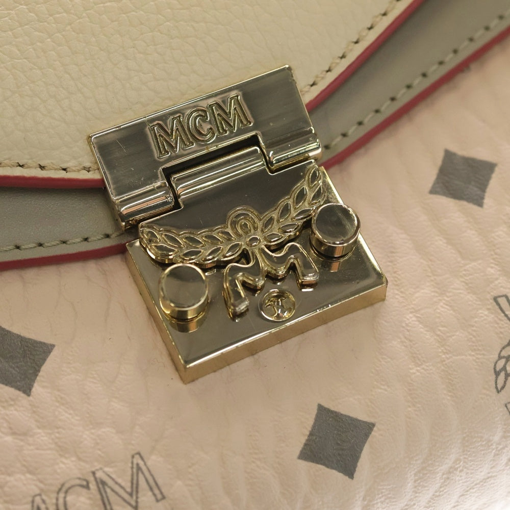 MCM(エム シー エム) Calfskin Visetoes Monogram Shoulder Bag モノグラム レザーチェーンショルダーバッグ ピンク レディース