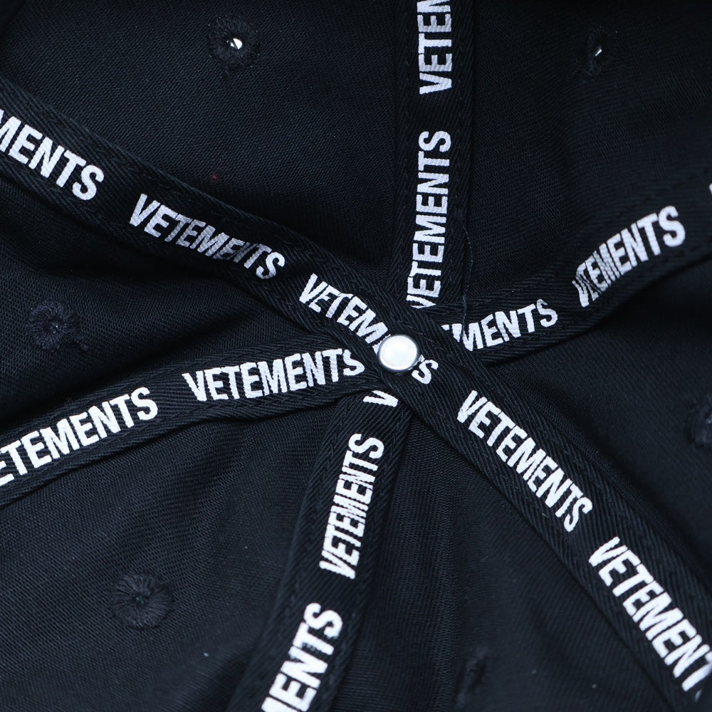 VETEMENTS(ヴェトモン) 21AW Classic Logo Cap クラシックロゴキャップ 帽子 ブラック UA52CA200B