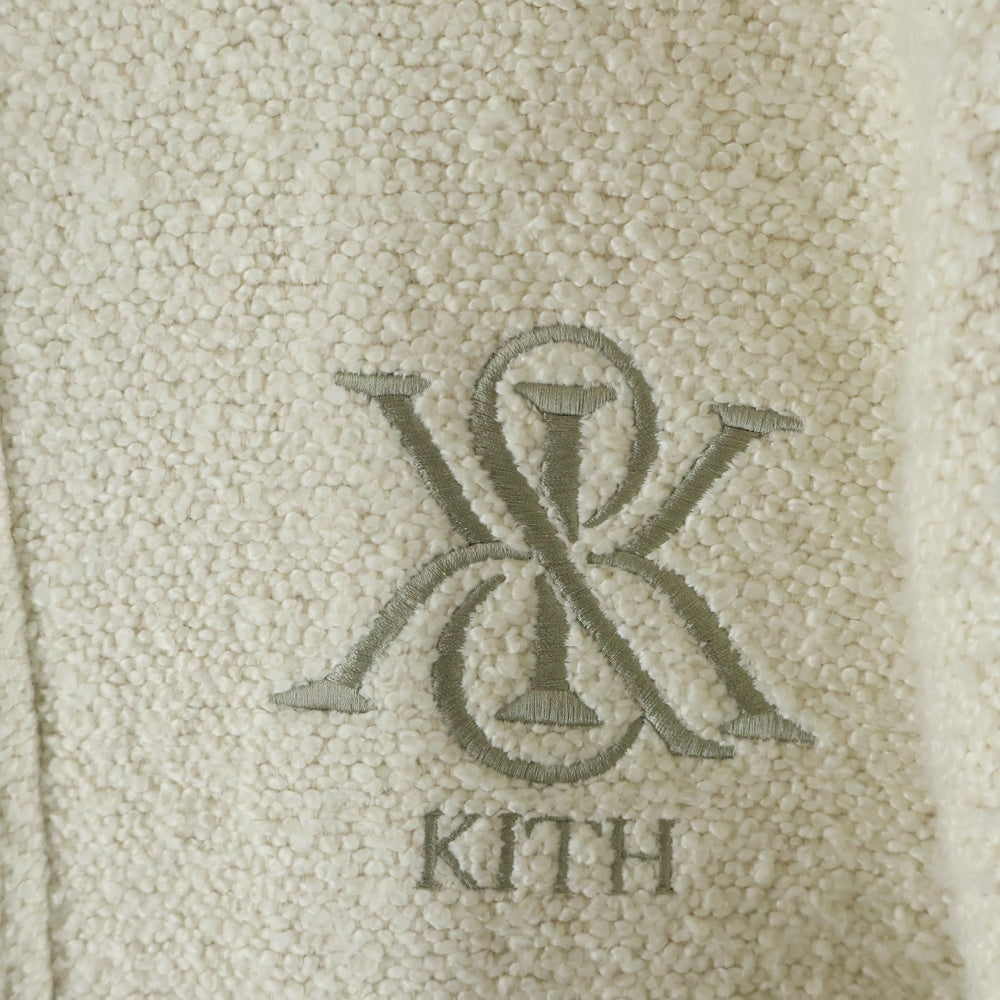 KITH(キス) フロントエンブロイダリーデザイン ダブルフラップポケット ジップアップ ボアジャケット ホワイト 25-020-060-0006-3-0