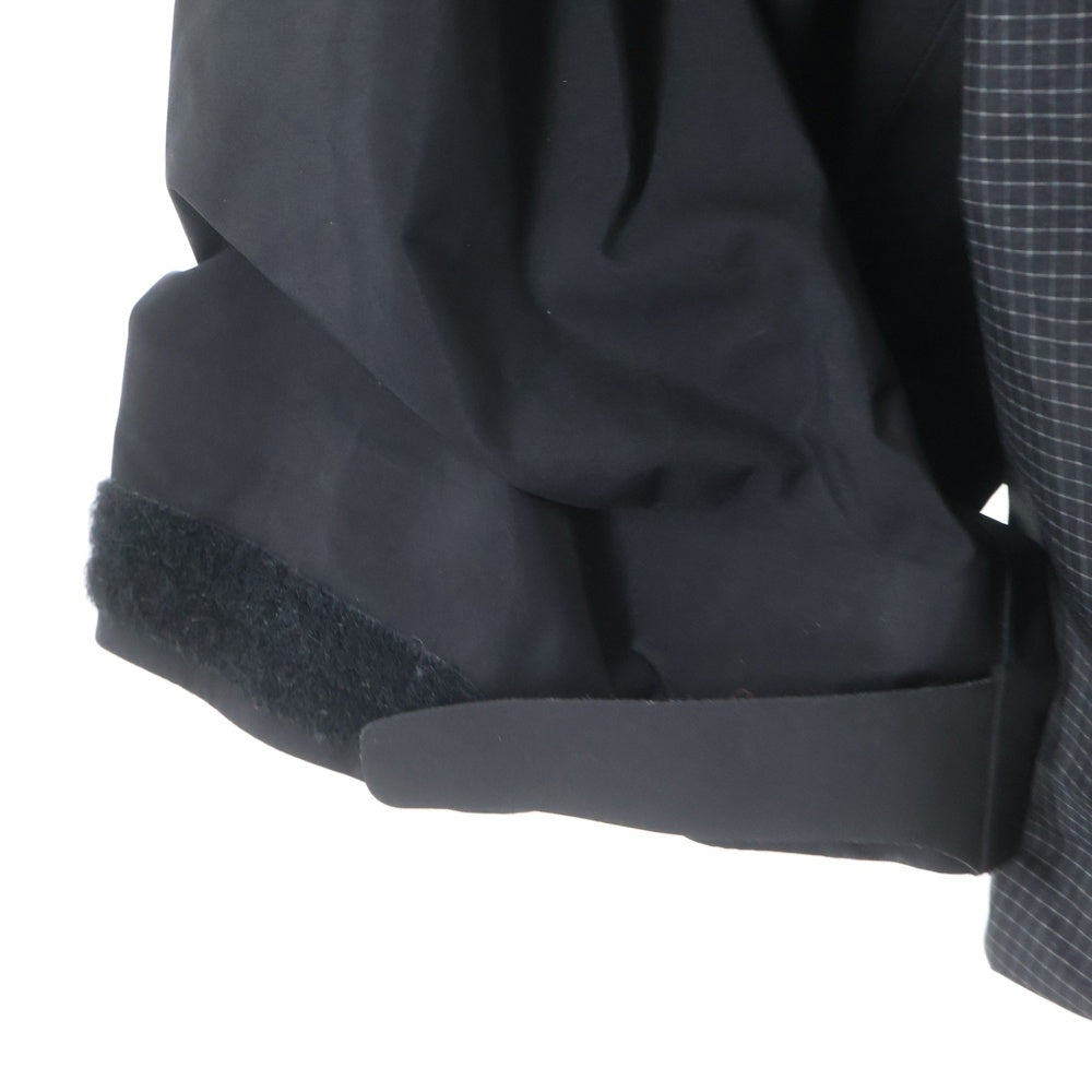 ARC'TERYX(アークテリクス) ALPHA JACKET アルファー エンブロイダリーデザイン フーデッド ジップアップ ナイロンジャケット ブラック X000006454