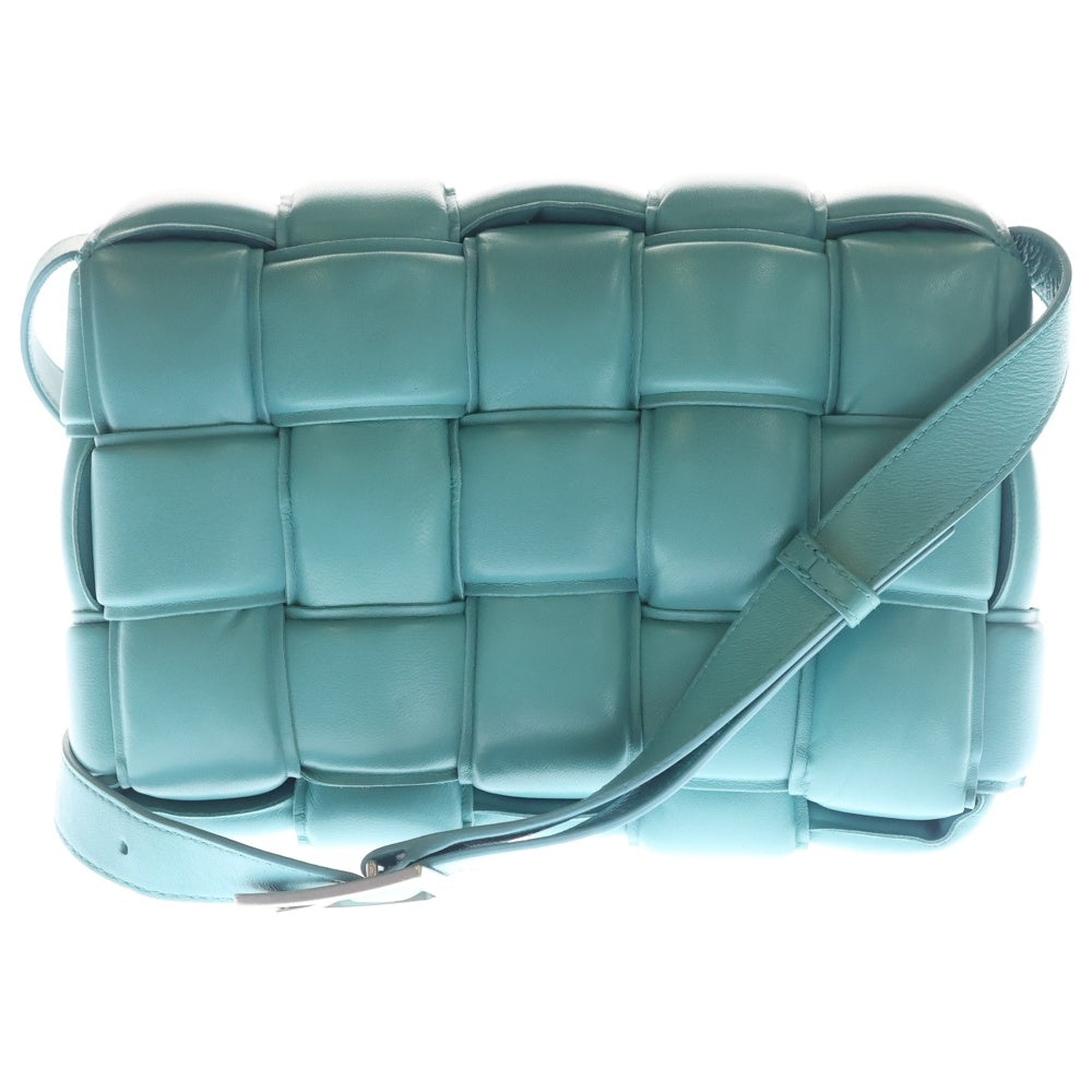BOTTEGA VENETA(ボッテガヴェネタ) マキシイントレチャート パデットカセット レザーショルダーバッグ ブルー レディース