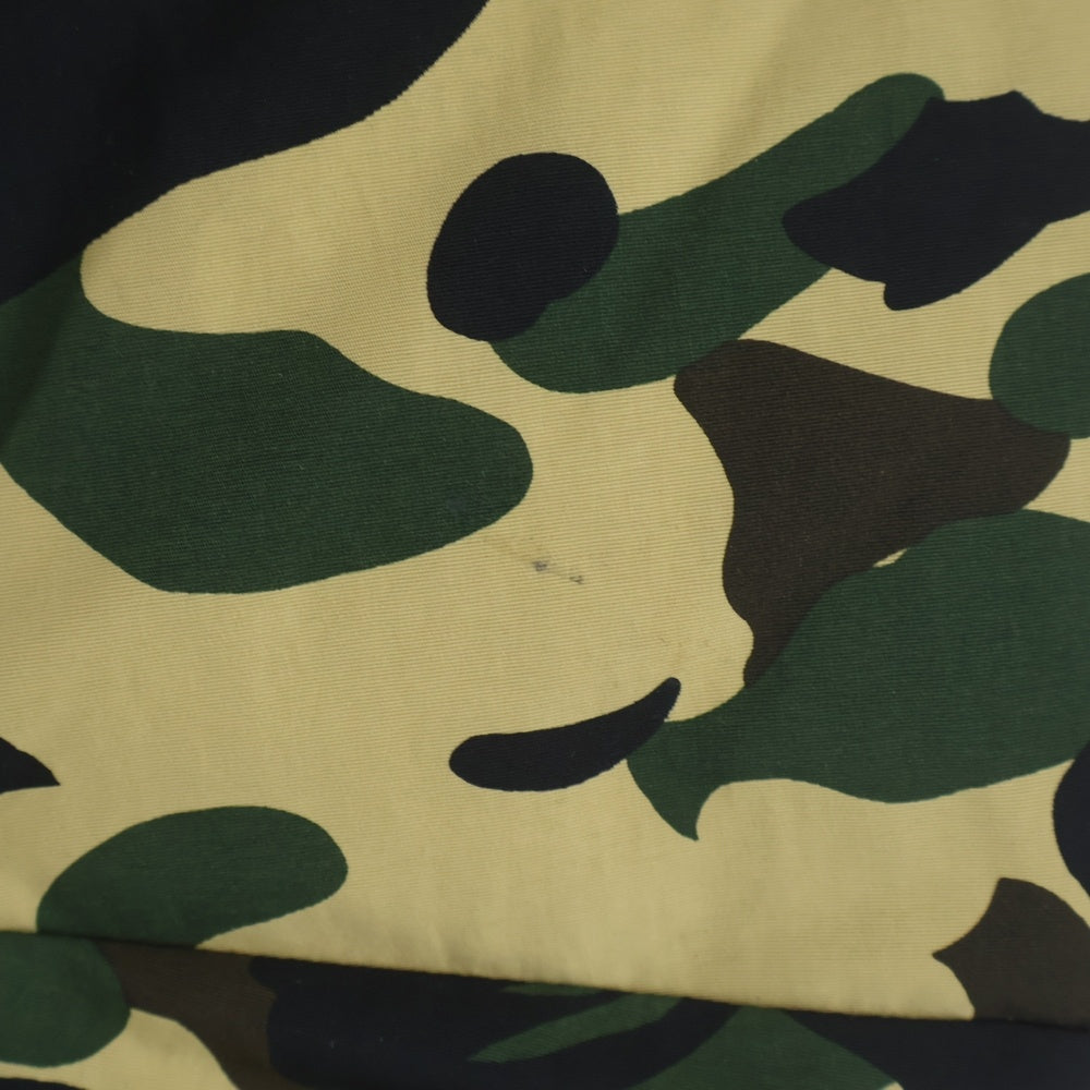 A BATHING APE(アベイシングエイプ) 1ST CAMO カモフラ総柄 ロゴ刺繍 ダウンジャケット カーキ