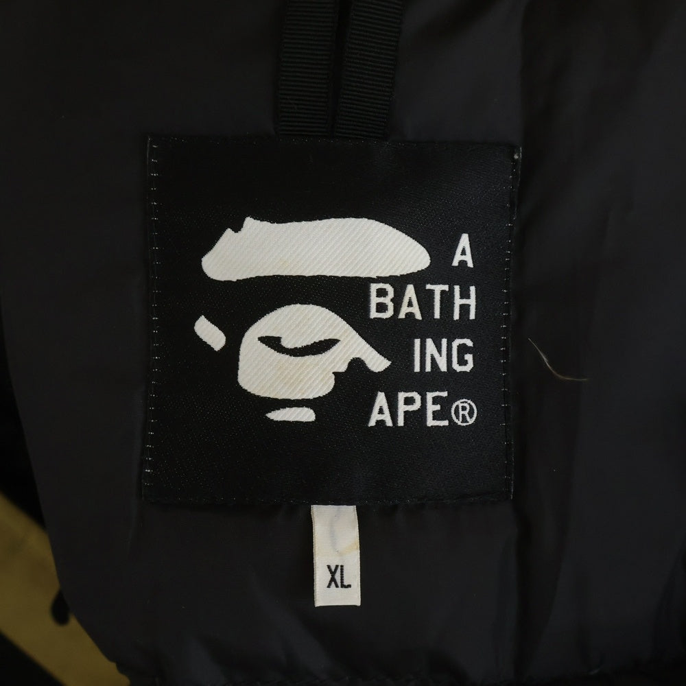 A BATHING APE(アベイシングエイプ) 1ST CAMO カモフラ総柄 ロゴ刺繍 ダウンジャケット カーキ