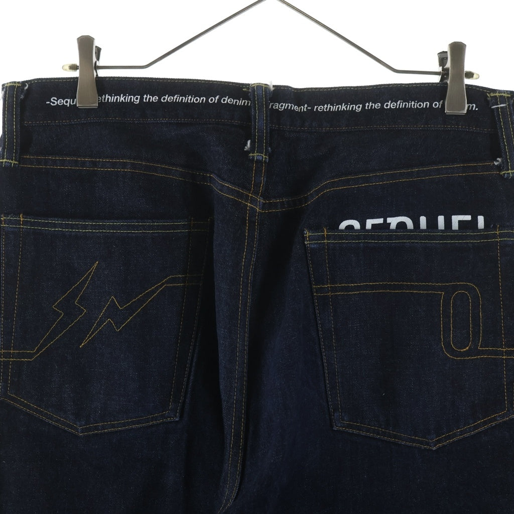 FRAGMENT DESIGN(フラグメントデザイン) ×SEQUEL Baggy Denim Pants シークエル バギーデニムパンツ バックデザインロゴ刺繍 ボトムス インディゴ 81-3-6438-9170
