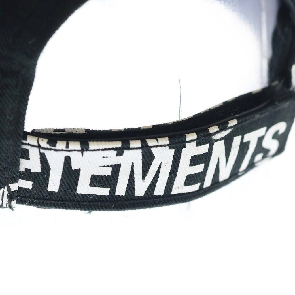 VETEMENTS(ヴェトモン) 21AW Stamped Logo Cap スタンプドロゴキャップ ロゴ総柄 帽子 ブラック UA52CA950B