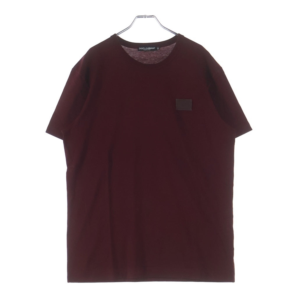 DOLCE & GABBANA(ドルチェアンドガッバーナ) フロントロゴデザインプレート クルーネック カットソー 半袖Tシャツ レッド