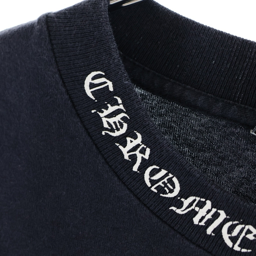 CHROME HEARTS(クロムハーツ) OLD VINE DAGGER ネックロゴ バックスクロールラベルプリント 半袖Tシャツカットソー