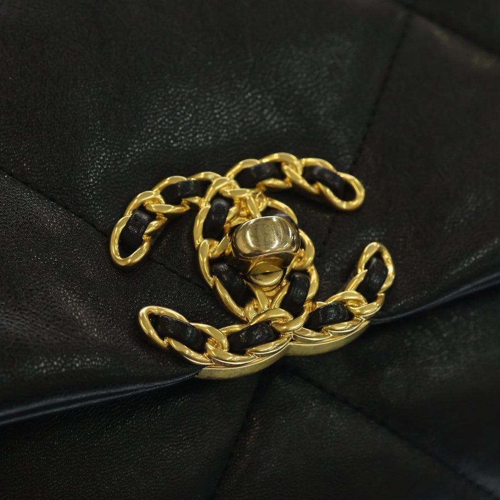 CHANEL(シャネル) CHANEL 19 マキシ ハンドバッグ シャイニー ラムスキン ショルダーバッグ ブラック レディース