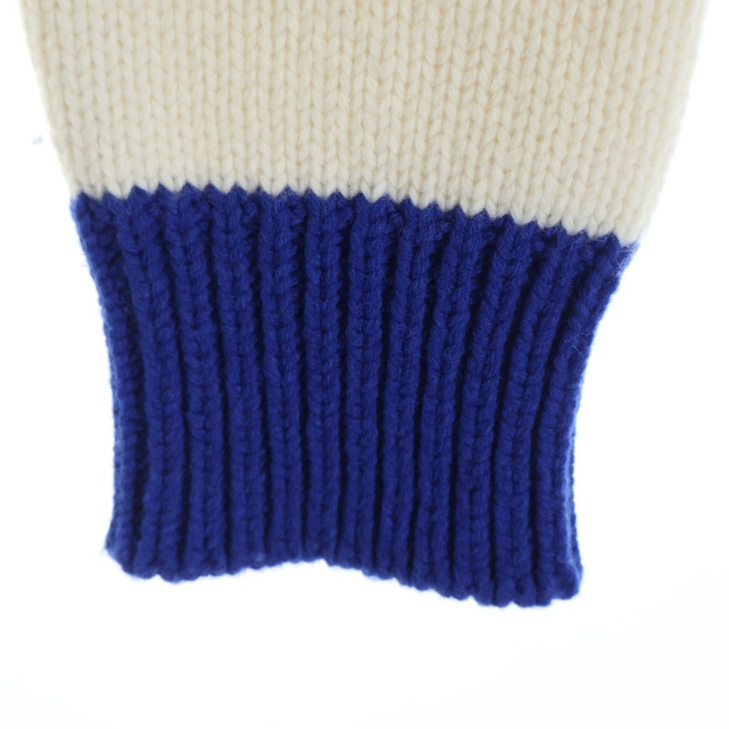 AMI Alexandre Mattiussi(アミアレクサンドルマテュッシ) フロントロゴ刺繍ニット セーター ブルー/ホワイト UKS851.KN0150