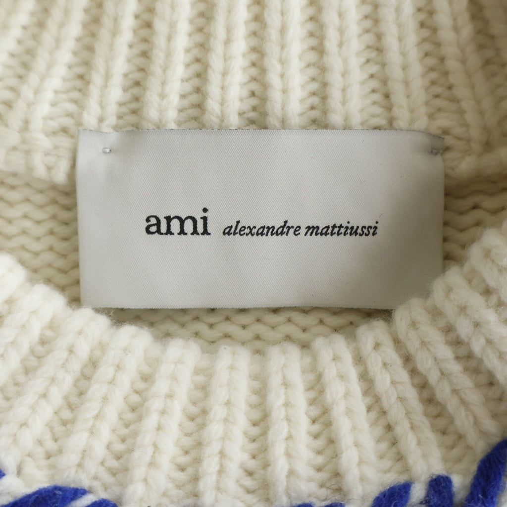 AMI Alexandre Mattiussi(アミアレクサンドルマテュッシ) フロントロゴ刺繍ニット セーター ブルー/ホワイト UKS851.KN0150