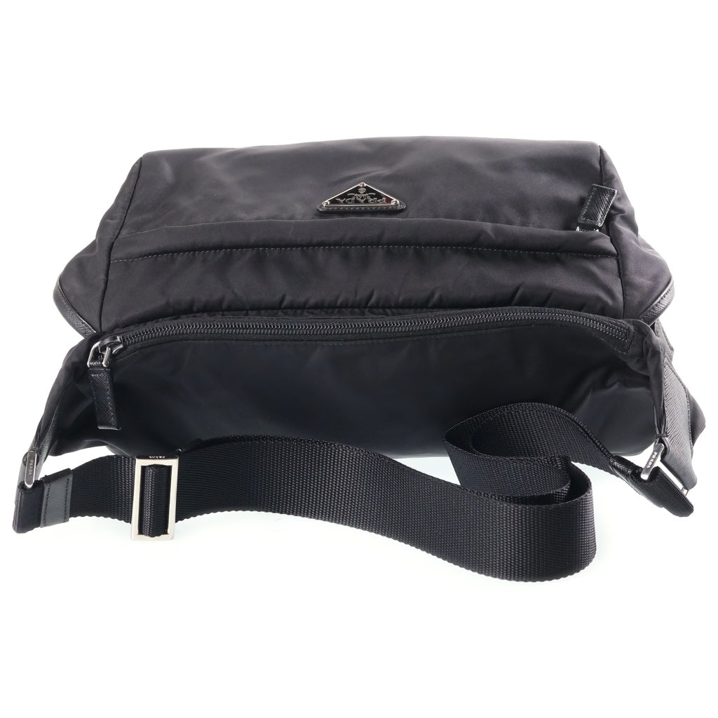 PRADA(プラダ) トライアングルロゴ ボディバッグ ショルダーバッグ ブラック 2VH994