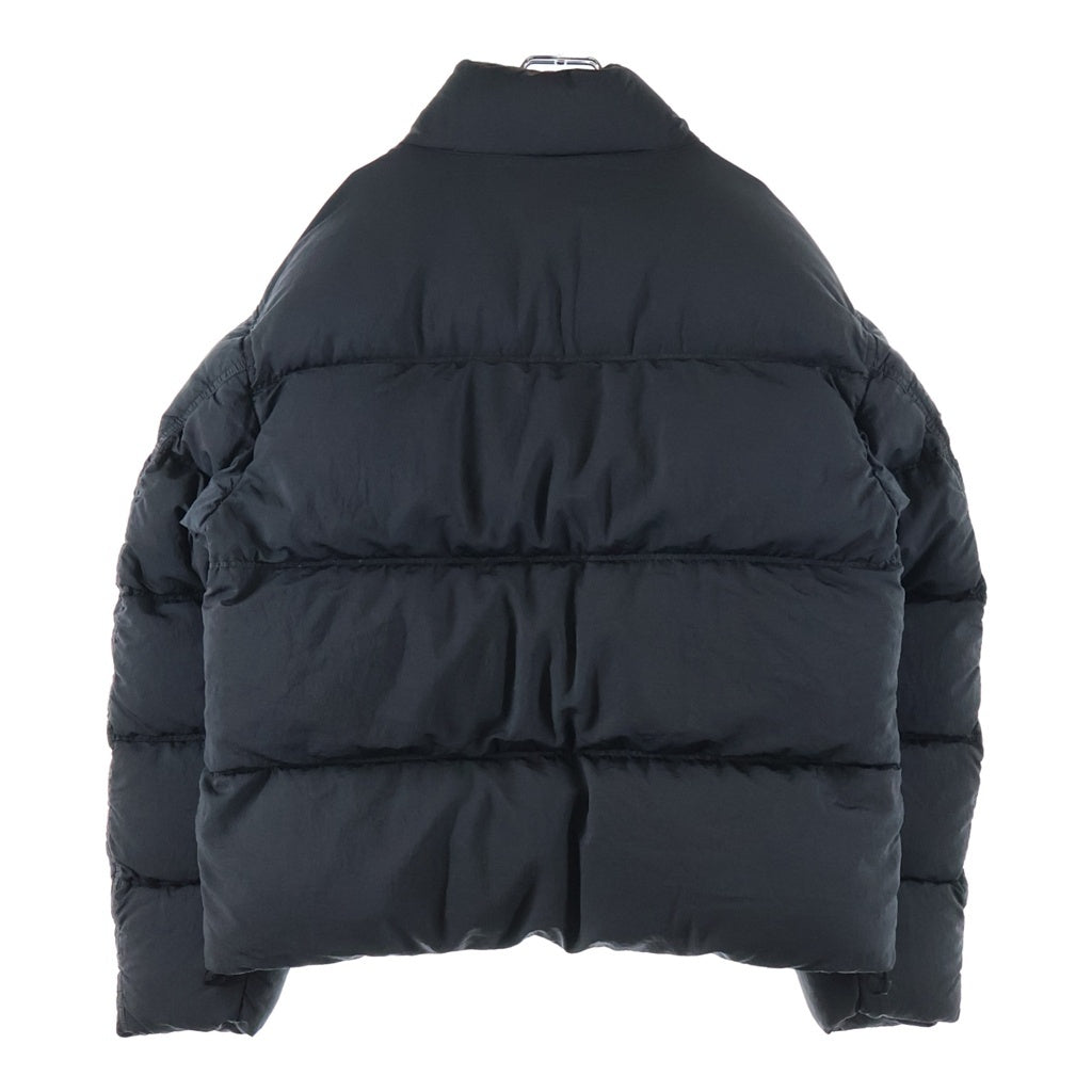 STONE ISLAND(ストーンアイランド) アームロゴデザイン ジップアップ ダウンジャケット ブラック K2S154100124S0019