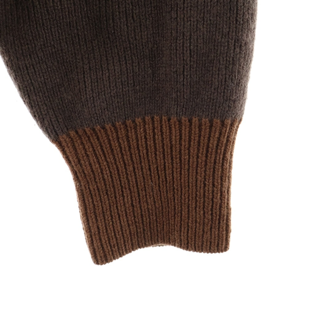 Acne Studios(アクネ ストゥディオズ) フェイスパッチ Vネックカーディガン ブラウン FA-UX-KNIT000052