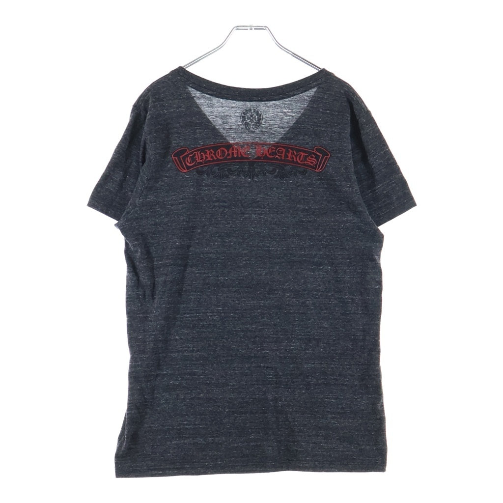CHROME HEARTS(クロムハーツ) OLD Scroll Label Print オールド スクロールラベルプリントVネック半袖Tシャツ カットソー グレー