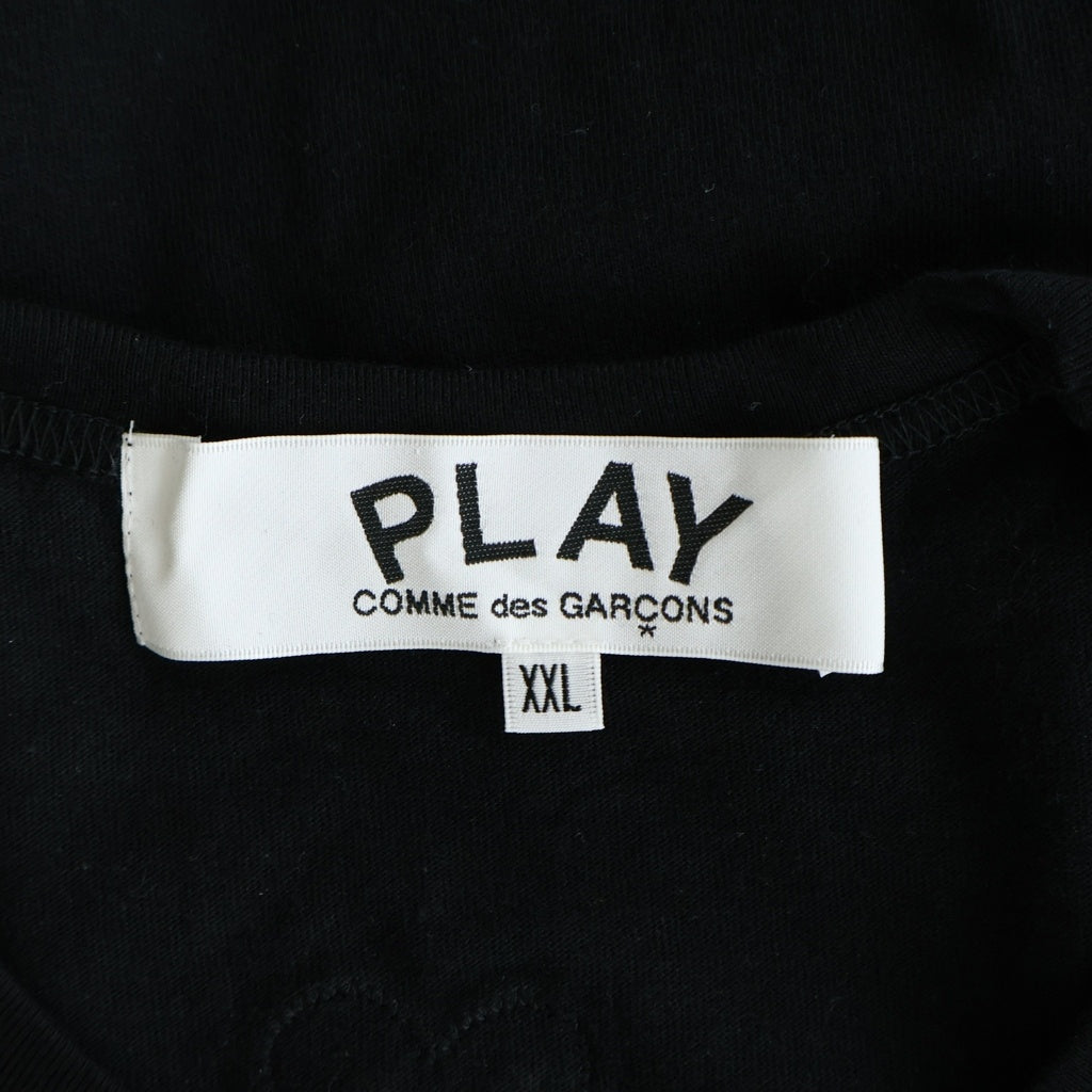 PLAY COMME des GARCONS(プレイコムデギャルソン) BIACK EMBLEM ON THE BACK ハートロゴ刺繍 クルーネック カットソー 半袖Tシャツ ブラック AX-T341