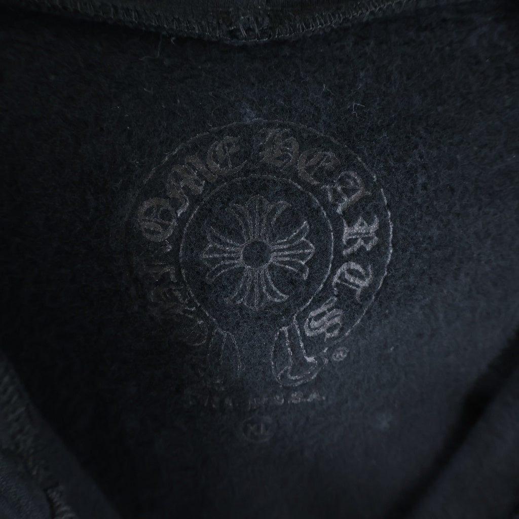 CHROME HEARTS(クロムハーツ) VERTICAL LOGO SWTSHRT HD ZIP バーティカルロゴ 袖英字プリント ダガージップパーカー フーディー ブラック
