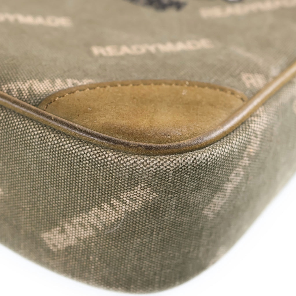 READY MADE(レディメイド) SHOULDER BAG 総柄 ロゴデザイン ショルダーバッグ カーキ RE-CO-KH-00-00-48