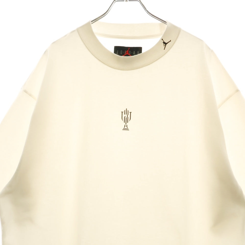JORDAN BRAND(ジョーダンブランド) ×TROPHY ROOM トロフィールーム フロント ロゴプリント 半袖Tシャツ カットソー ホワイト FQ3844-133