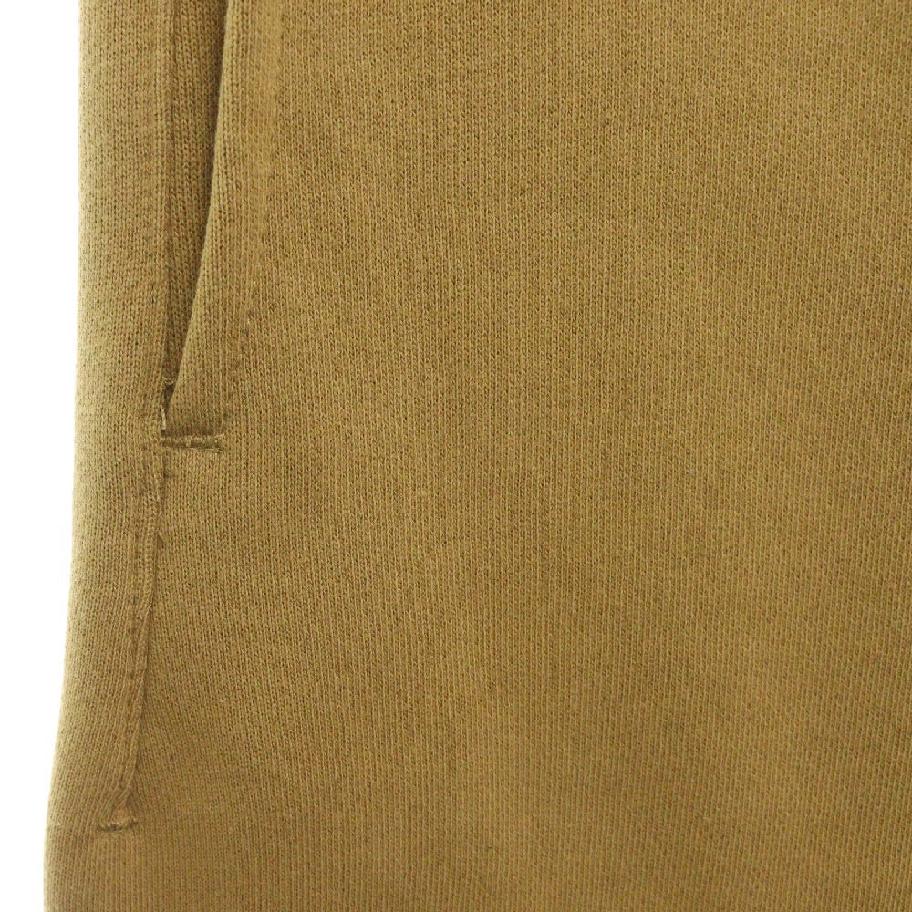 FEAR OF GOD ESSENTIALS(フィアオブゴッド エッセンシャルズ) SWEAT PANTS リフレクターロゴプリント スウェットパンツ ブラウン