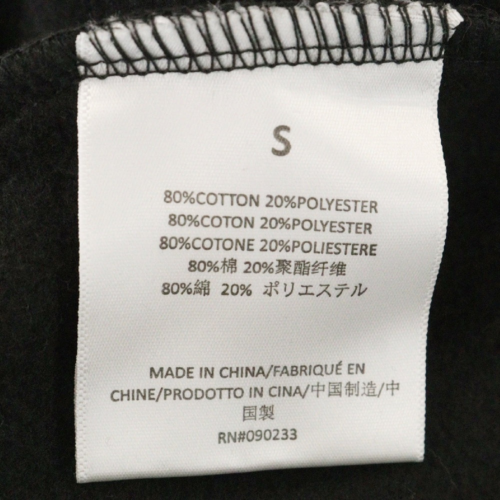 FEAR OF GOD ESSENTIALS(フィアオブゴッド エッセンシャルズ) MOCK NECK SWEAT SHIRT リフレクターロゴプリント モックネック長袖スウェットトレーナー ブラック