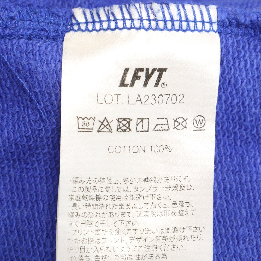 LFYT(エルエフワイティー) SIDE PRINTED SCRIPT LOGO CREWNECK SWEAT サイドロゴプリント クルーネックスウェット トレーナー ブルー LA230702