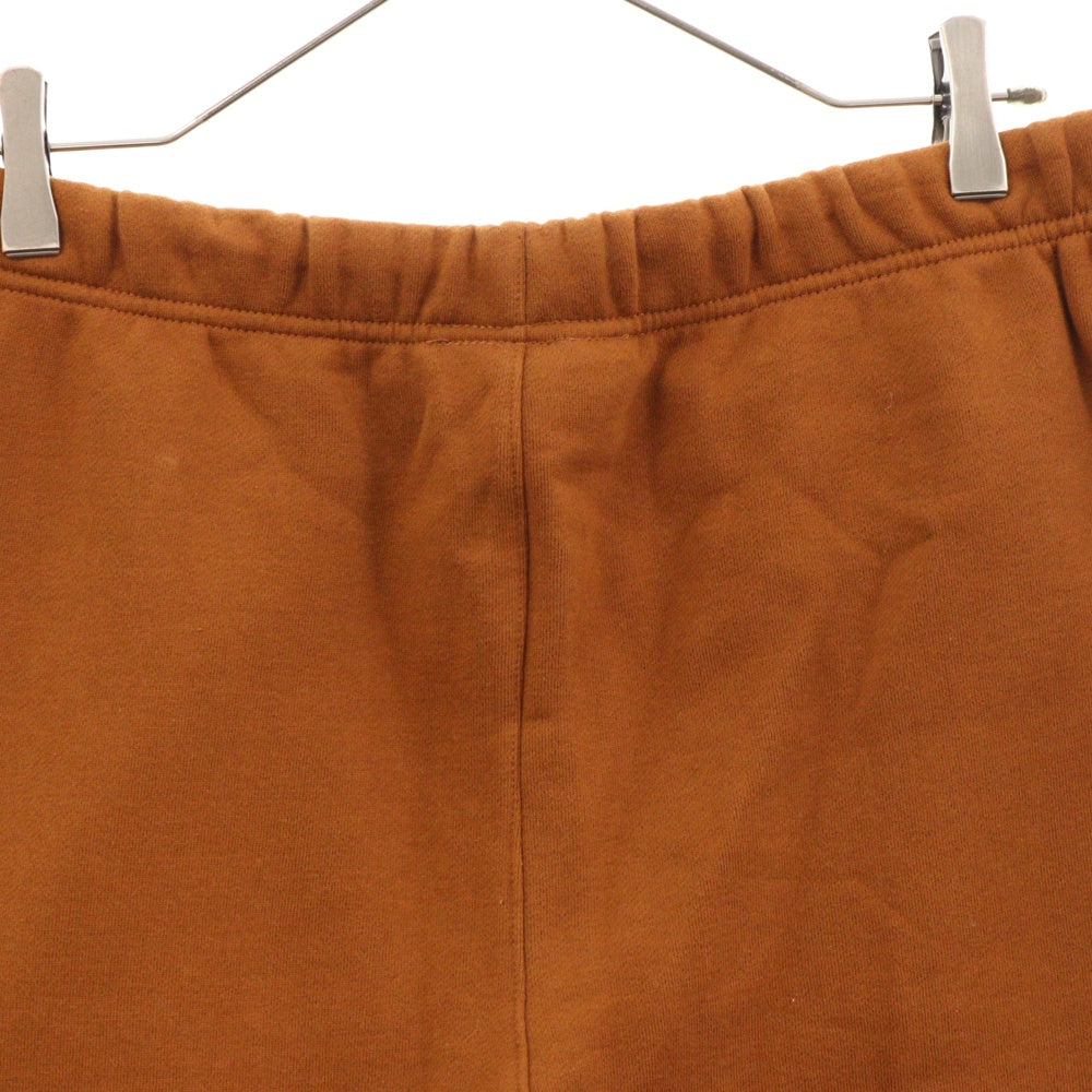 FEAR OF GOD ESSENTIALS(フィアオブゴッド エッセンシャルズ) SWEAT PANTS リフレクターロゴプリント スウェットパンツ ブラウン