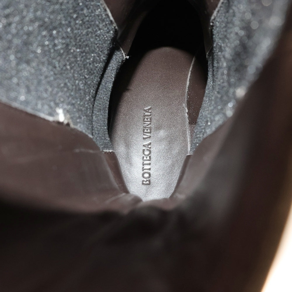BOTTEGA VENETA(ボッテガヴェネタ) タイヤ アンクル チェルシーショートブーツ サイドゴア チャンキーソール アイボリー/ブラック