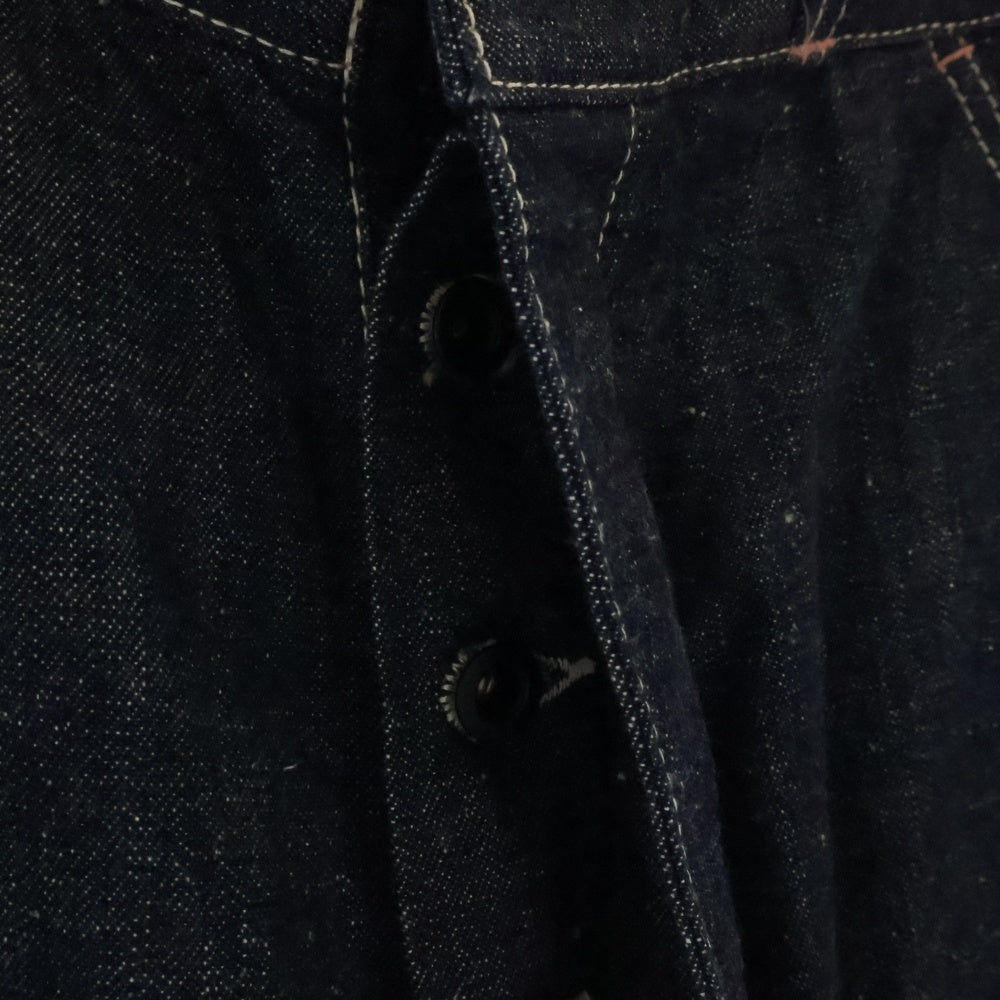 DENHAM(デンハム) ロゴパッチ付き ストレートデニムパンツ ジーンズ インディゴ 01-25-03-10-001