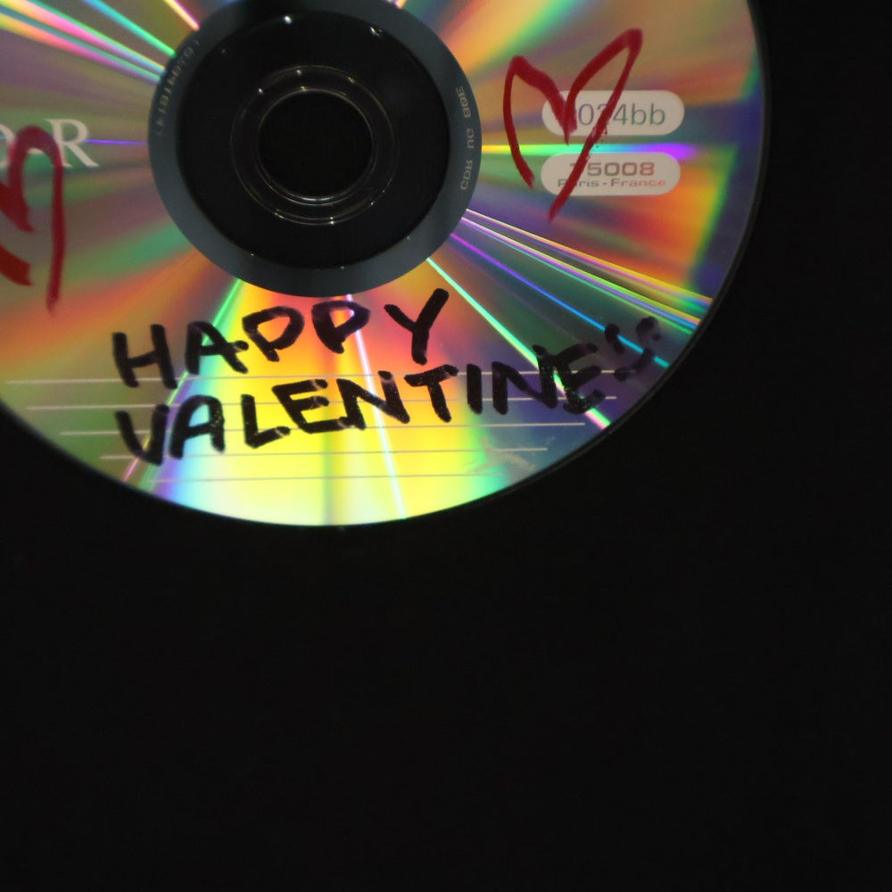 BALENCIAGA(バレンシアガ) 24SS Valentine CD T-shirt バレンタインCD ダメージ加工 半袖Tシャツ カットソー ブラック 764235