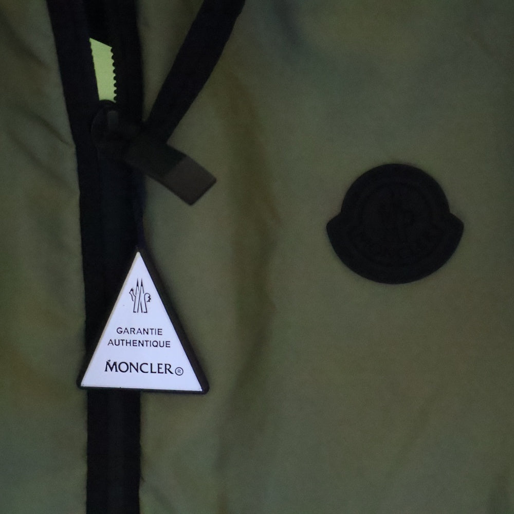 MONCLER(モンクレール) Moretan Vest ジップアップナイロンフーデットベスト カーキ K10911A00172