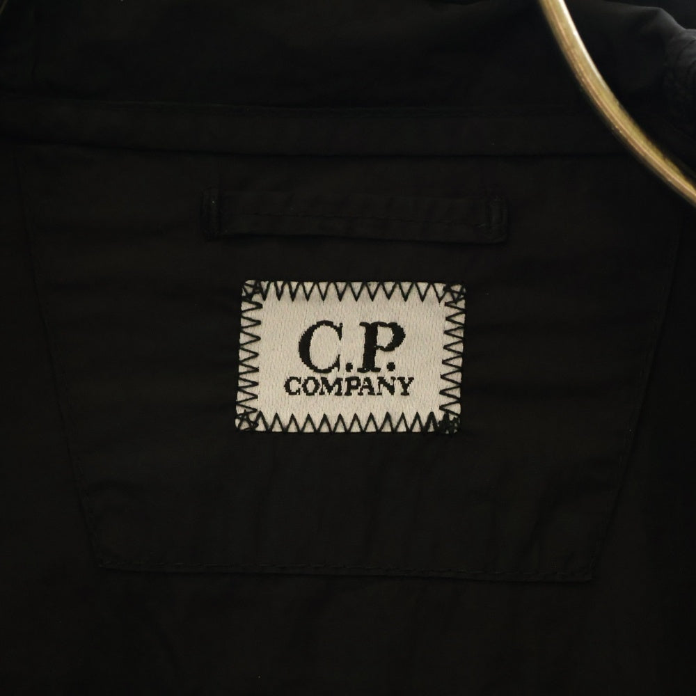 C.P. Company(シーピーカンパニー) Chrome-R Hooded Lens Jacket ジップアップ ナイロンジャケット ブルゾン ブラック