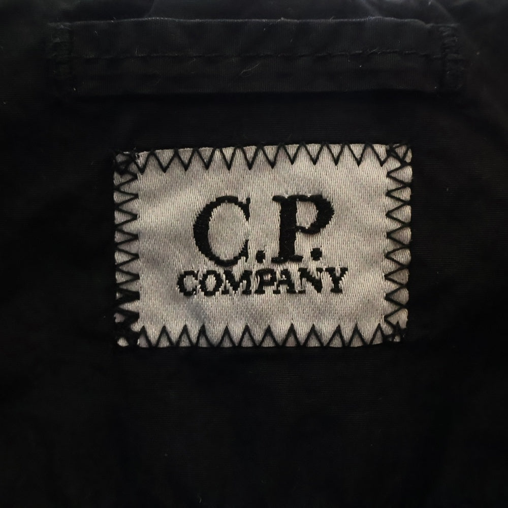 C.P. Company(シーピーカンパニー) フロントマルチポケット ロゴ刺繍 ダブルジップアップ フード付き ジャケット ブラック