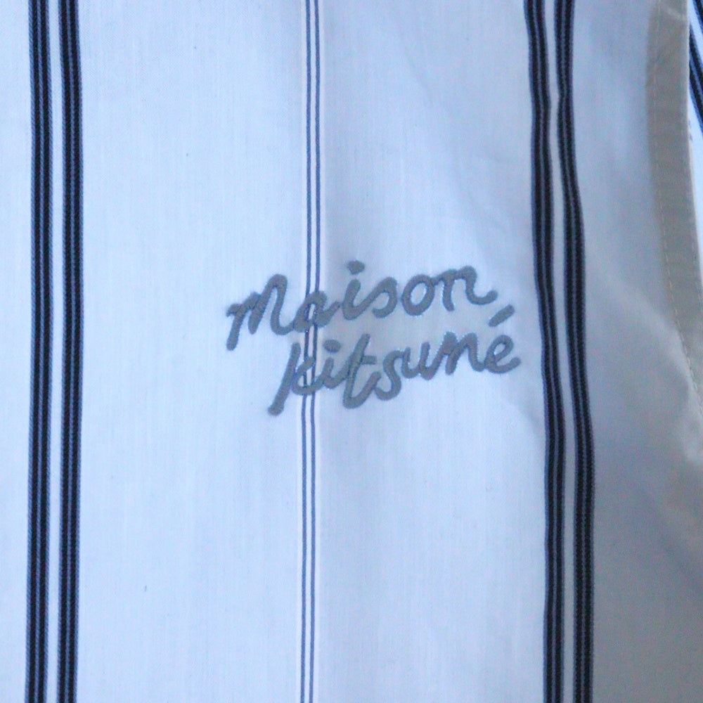 MAISON KITSUNE(メゾンキツネ) 25SS RELAXED SHIRT ストライプ リラックス 長袖シャツ ブルー MM00403WC5029