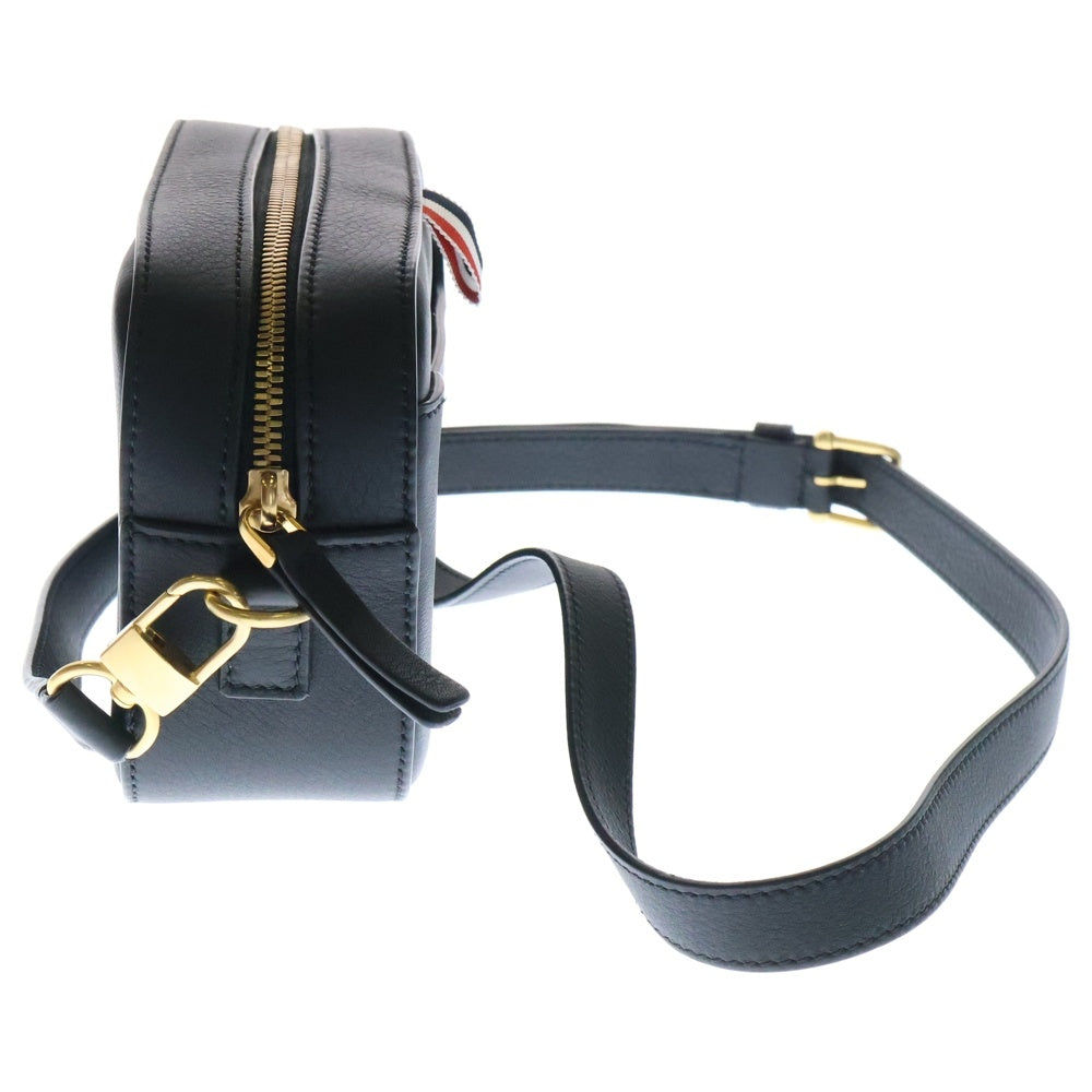 THOM BROWNE(トムブラウン) 4BAR ソフト ぺブルグレイン ショルダーバッグ ブラック