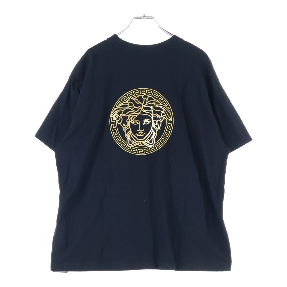 FENDI(フェンディ) ×VERSACE FENDACE ×ヴェルサーチ フェンダーチェ フロントロゴ刺繍 半袖Tシャツ ブラック FY1144 AKDV