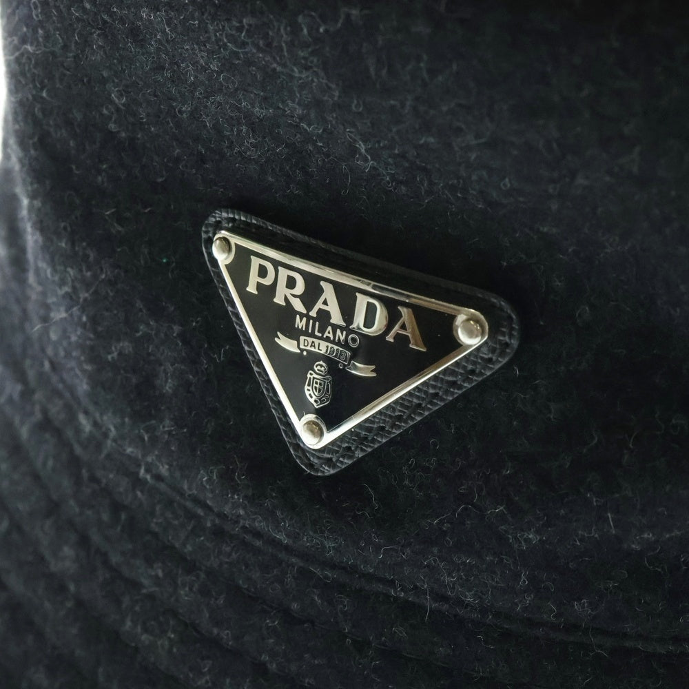 PRADA(プラダ) 三角プレート トライアングルロゴ ウール バケットハット ブラック