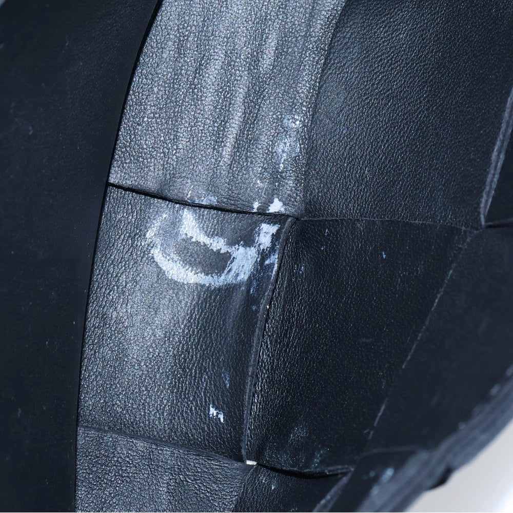 BOTTEGA VENETA(ボッテガヴェネタ) カセット ベルトバッグ マキシイントレチャート レザーショルダーバッグ ウエストバッグ 668572 ブラック