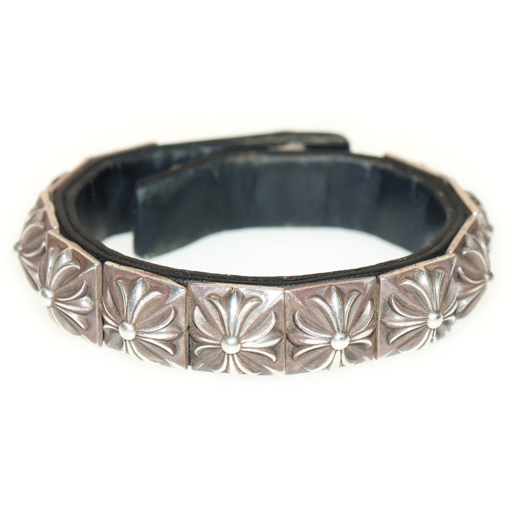 CHROME HEARTS(クロムハーツ) ZERO STUD SNGL ROW ゼロ ピラミッド スタッズ シングル レザー ブレスレット シルバー