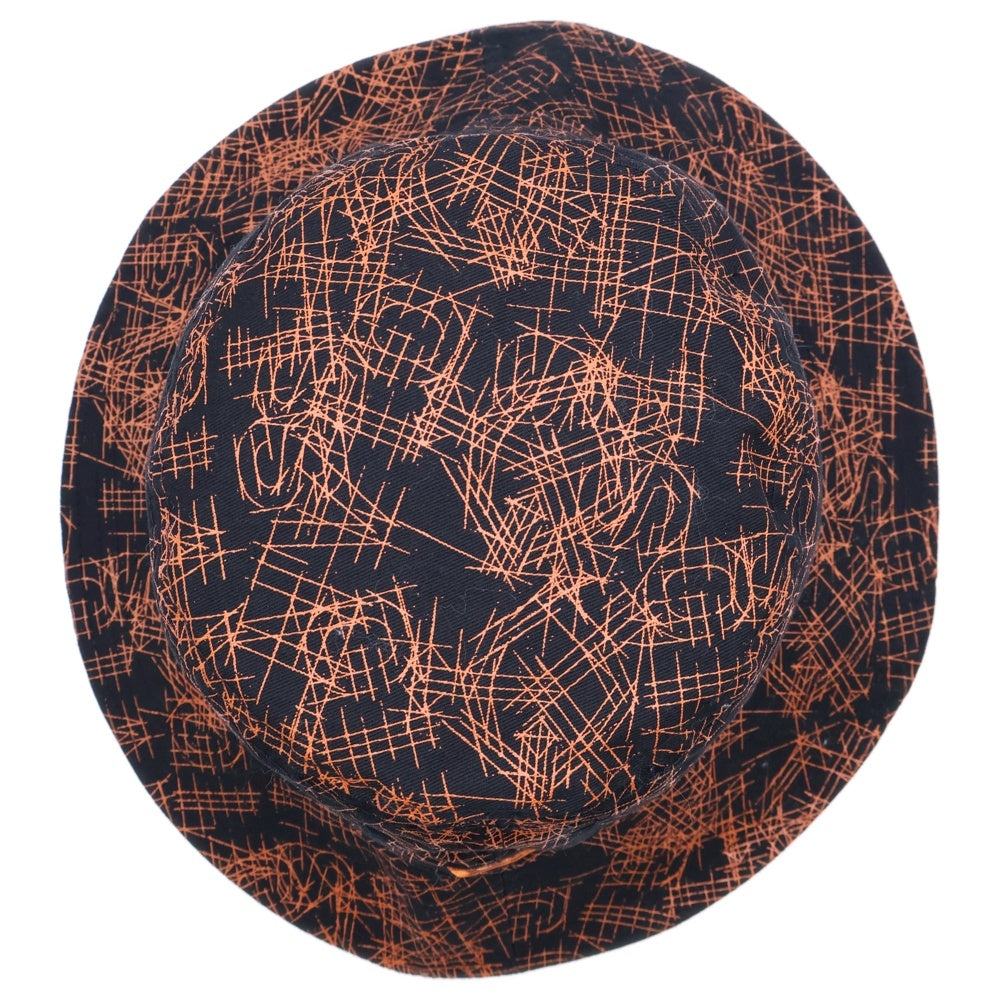 NEW ERA(ニューエラ) 読売ジャイアンツ×TAKAHIRO MIYASHITA Soloist タカヒロミヤシタソロイスト トリプルネーム 総柄バケットハット 帽子 ブラック/オレンジ