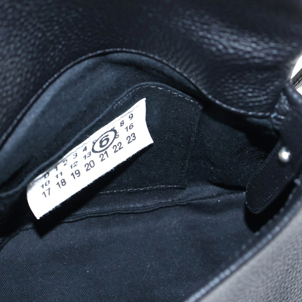 MM6 Maison Margiela(エムエムシックスメゾンマルジェラ) Numeric Pochette Shoulder Bag ニューメリック ポシェット カーフレザー レザーショルダーバッグ レディース ブラック