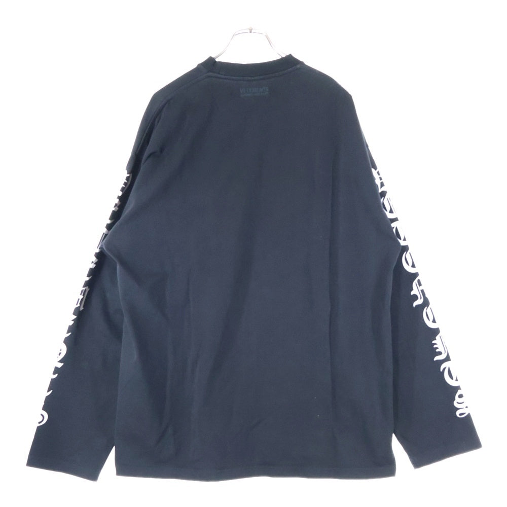 VETEMENTS(ヴェトモン) 20AW Gothic Font Longsleeve Tee UAH21TR526 ゴシックフォントロングスリーブ長袖Tシャツ 長袖カットソー ブラック