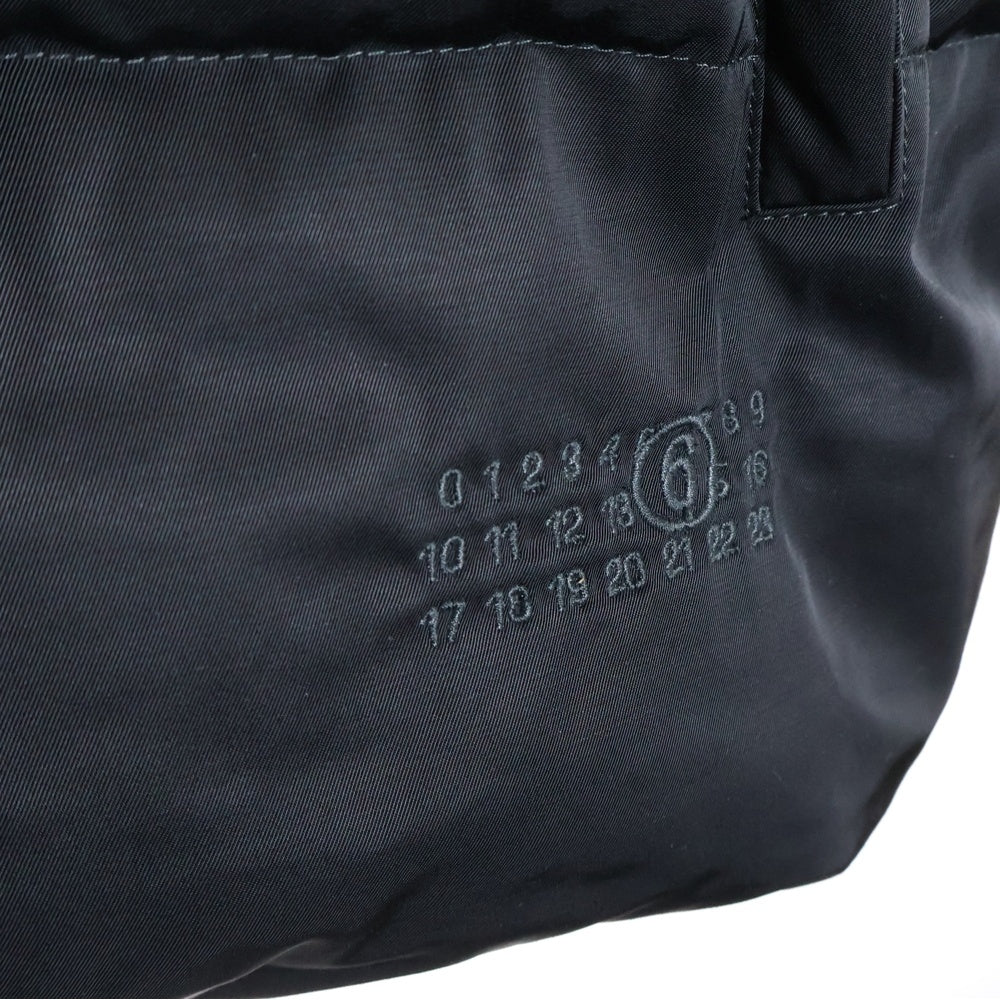 MM6 Maison Margiela(エムエムシックスメゾンマルジェラ) 23AW Baffle Quilt Gilet ジップアップ ダウンベスト ジャケット ブラック S62FB0054 S54882