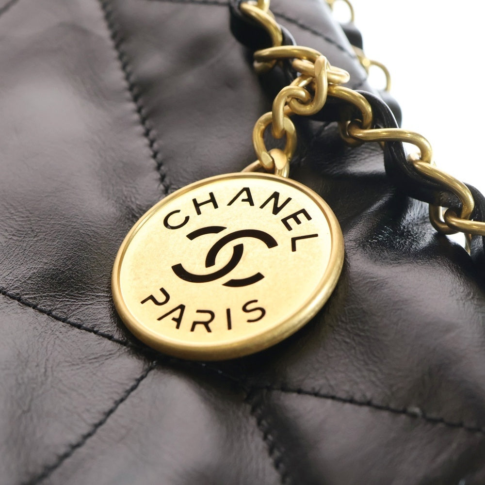 CHANEL(シャネル) シャネル22 ミディアム マトラッセ グリーン シャイニーカーフスキン ゴールド金具 ショルダーバッグ ブラック レディース